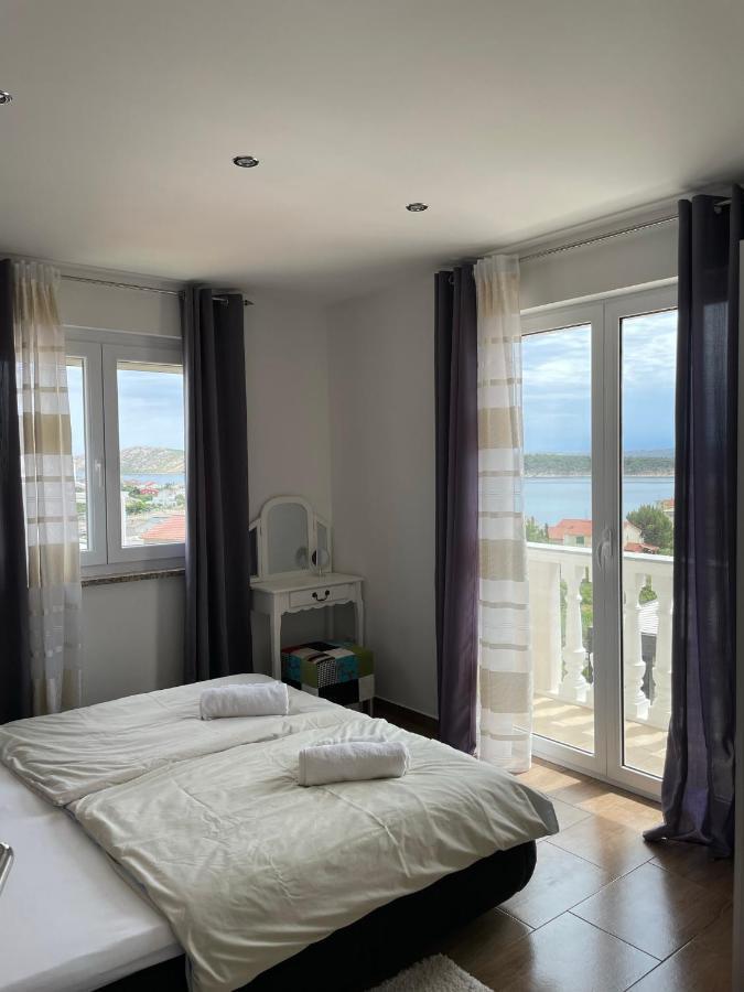 Barbat na Rabu Apartments Rafaela מראה חיצוני תמונה