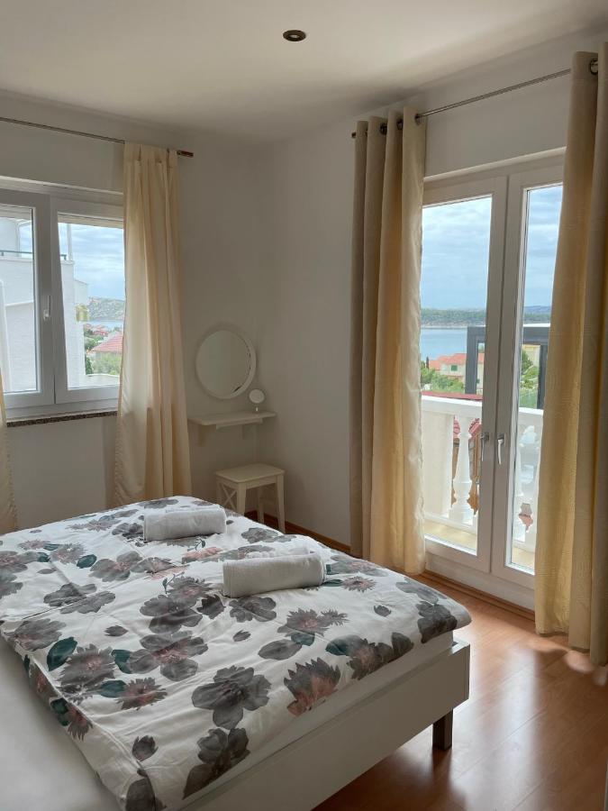 Barbat na Rabu Apartments Rafaela מראה חיצוני תמונה