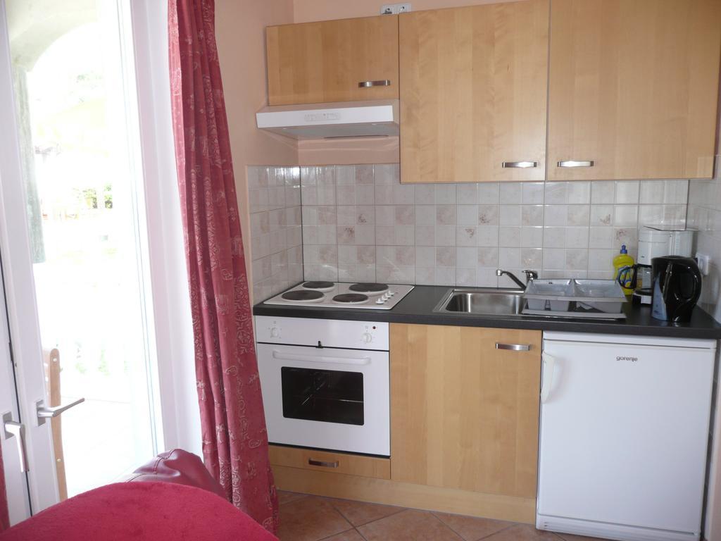 Barbat na Rabu Apartments Rafaela מראה חיצוני תמונה