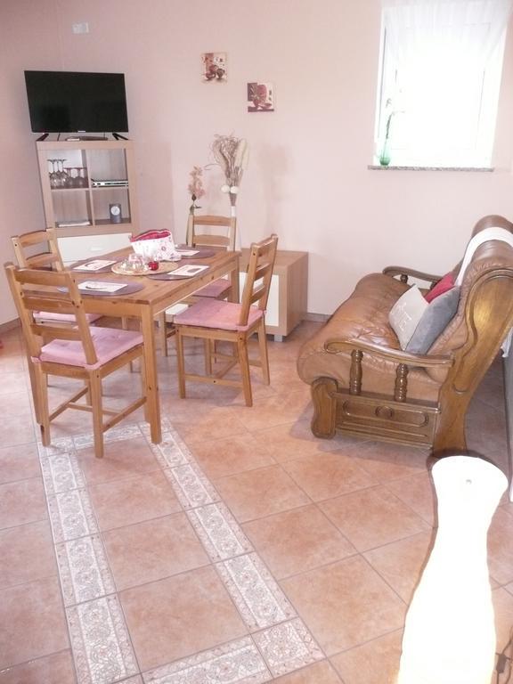 Barbat na Rabu Apartments Rafaela מראה חיצוני תמונה