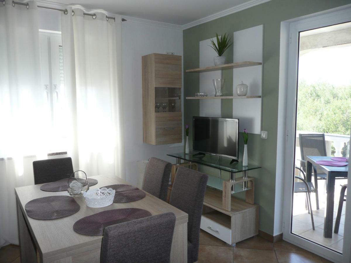 Barbat na Rabu Apartments Rafaela מראה חיצוני תמונה