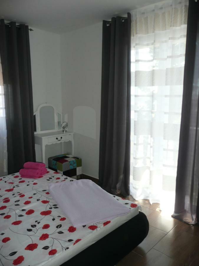 Barbat na Rabu Apartments Rafaela מראה חיצוני תמונה
